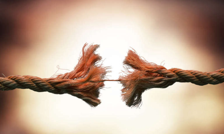 « POURQUOI JE N’ARRIVE PAS A LE QUITTER? »