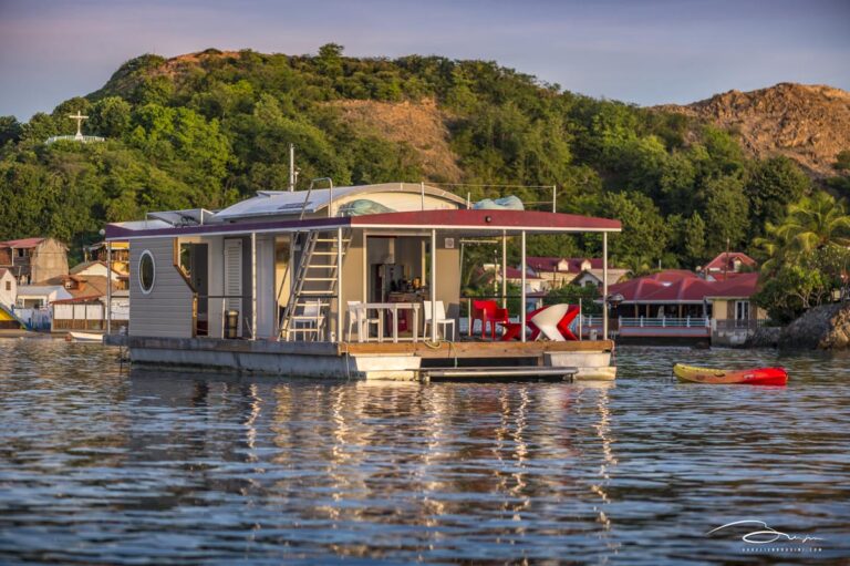 Aqua lodge : les Saintes à fleur d’eau